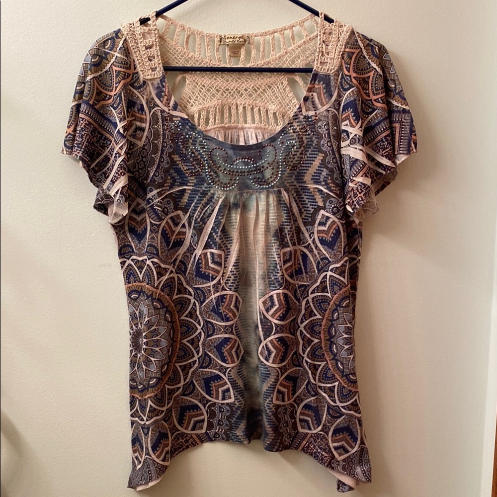 Women’s size small top